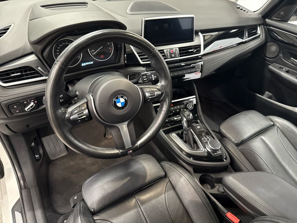 BMW 225 2017 Valkoinen