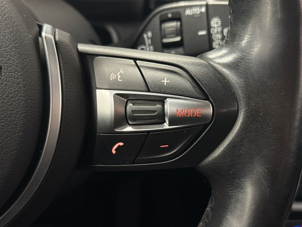 BMW 225 2017 Valkoinen