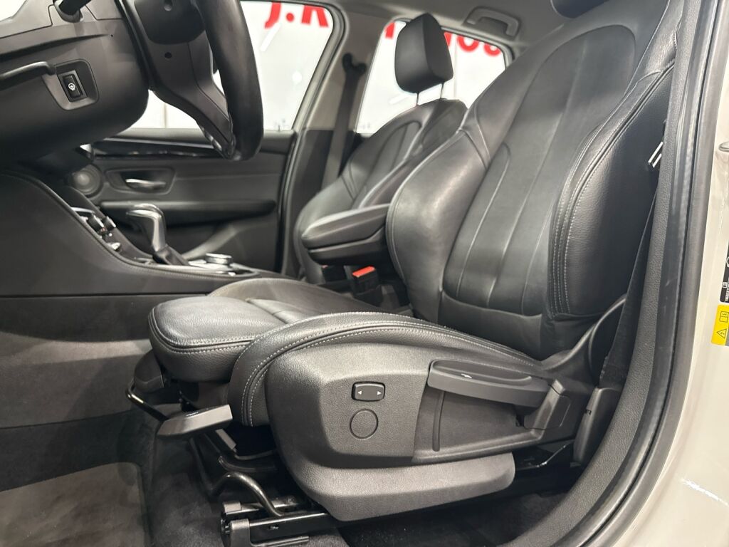 BMW 225 2017 Valkoinen