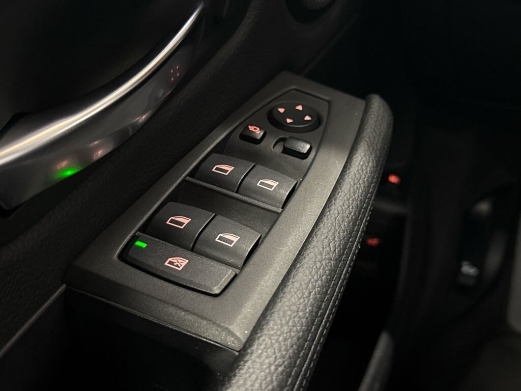 BMW 225 2017 Valkoinen