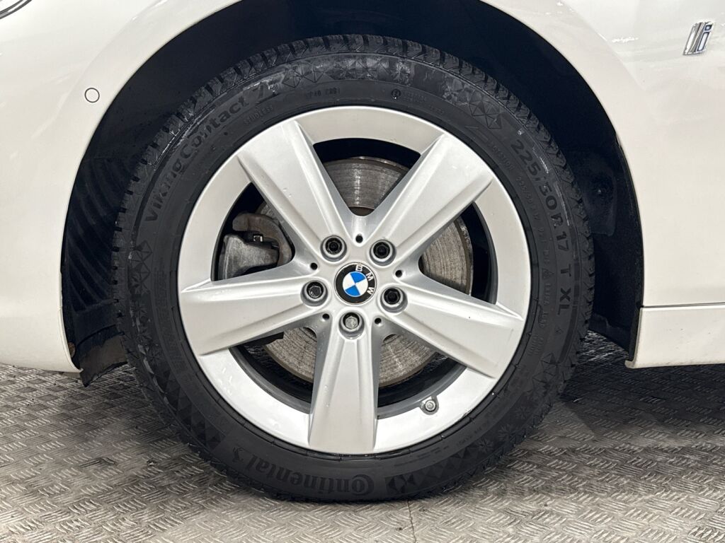 BMW 225 2017 Valkoinen