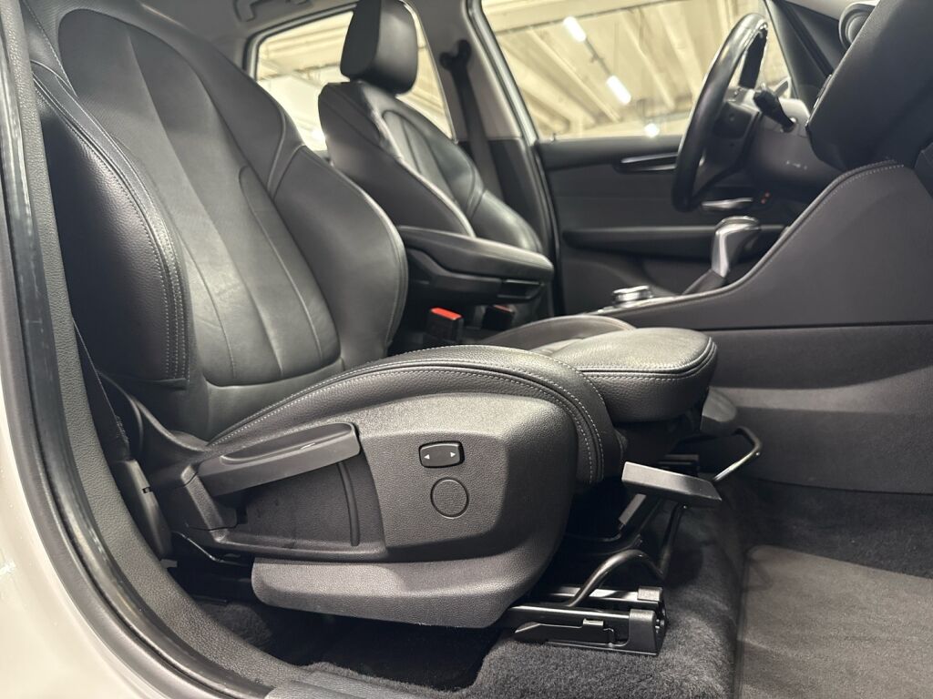 BMW 225 2017 Valkoinen