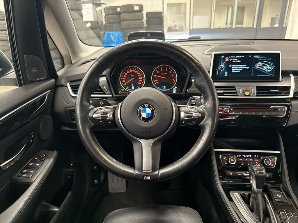 BMW 225 2017 Valkoinen