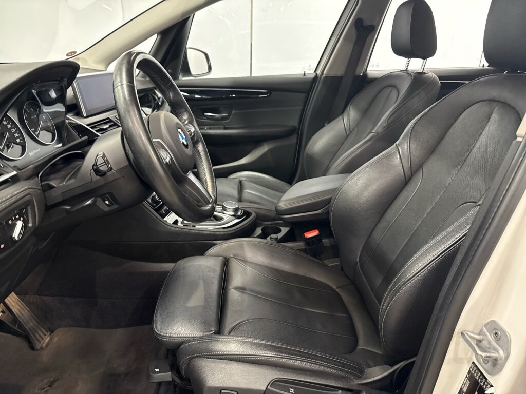 BMW 225 2017 Valkoinen