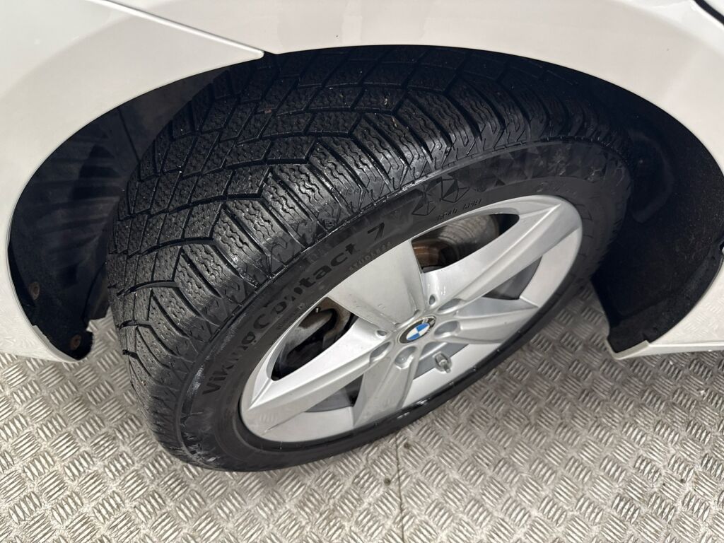 BMW 225 2017 Valkoinen