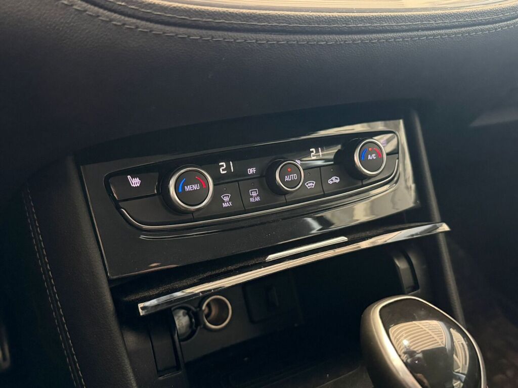 Opel Grandland X 2020 Musta