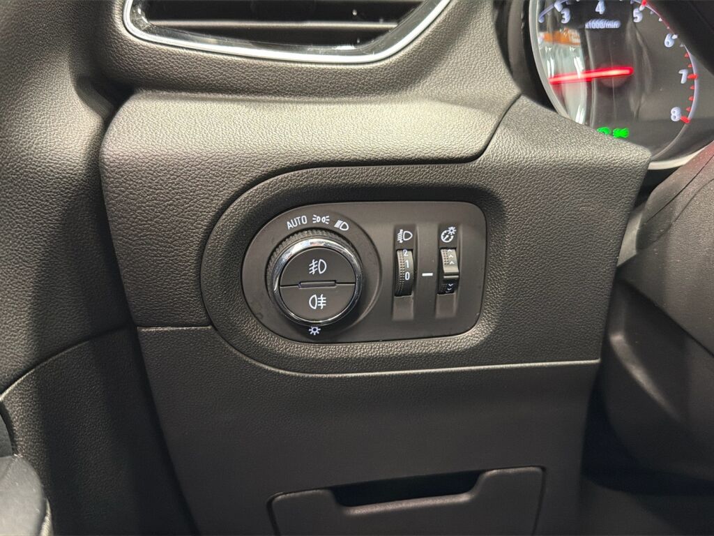 Opel Grandland X 2020 Musta