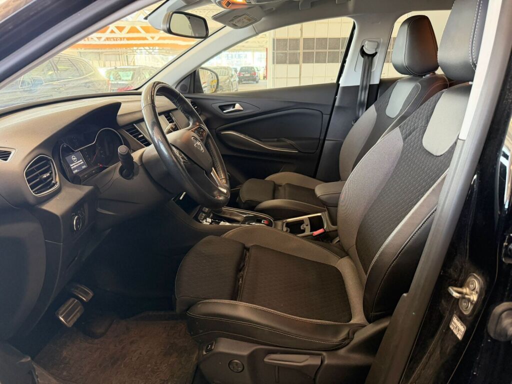 Opel Grandland X 2020 Musta