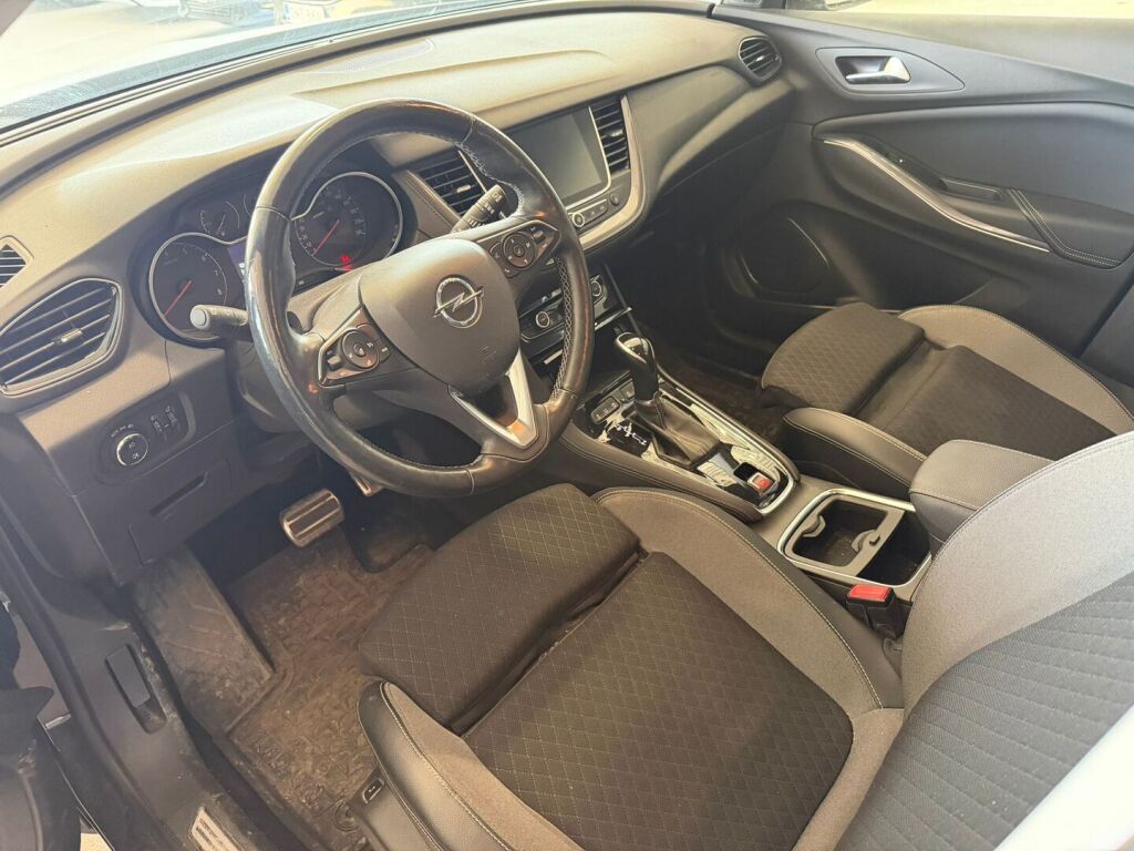 Opel Grandland X 2020 Musta