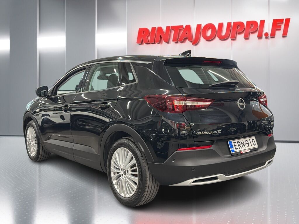Opel Grandland X 2020 Musta