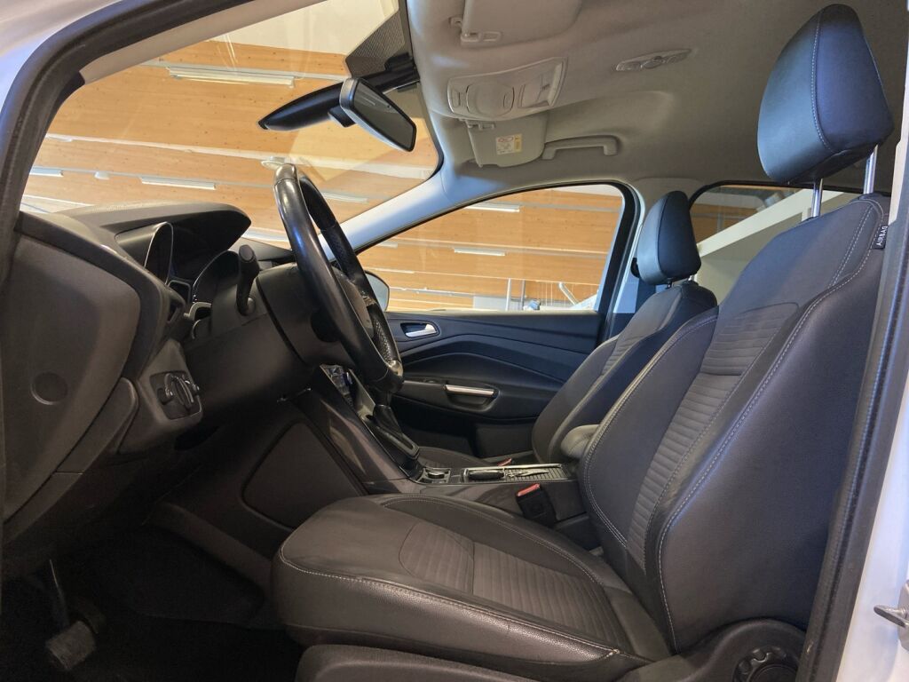 Ford Kuga 2019 Valkoinen