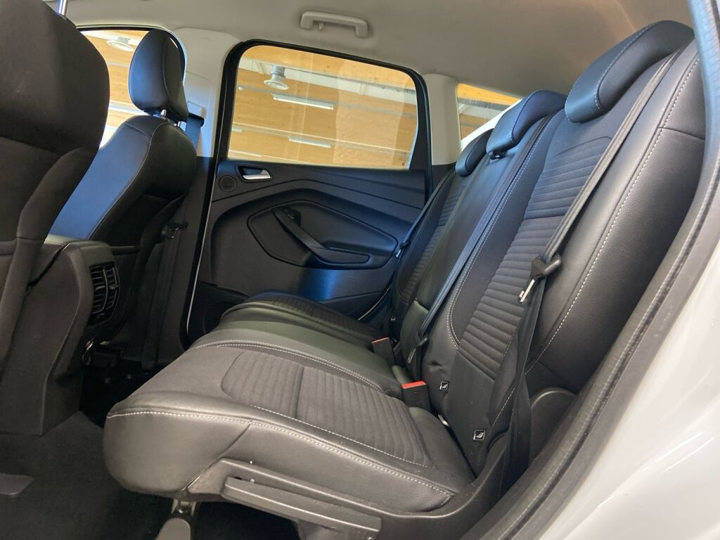 Ford Kuga 2019 Valkoinen