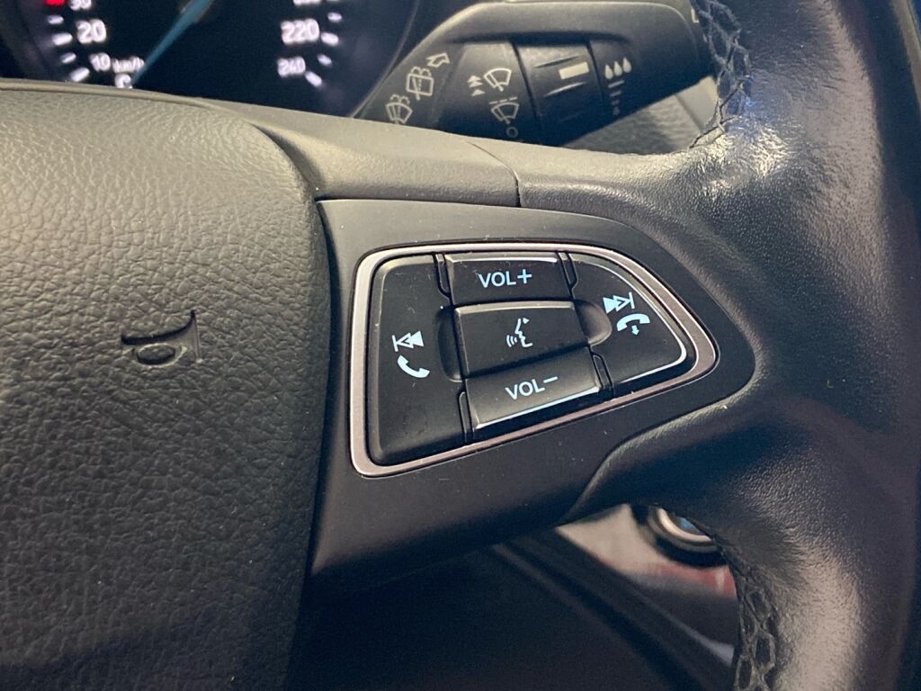 Ford Kuga 2019 Valkoinen