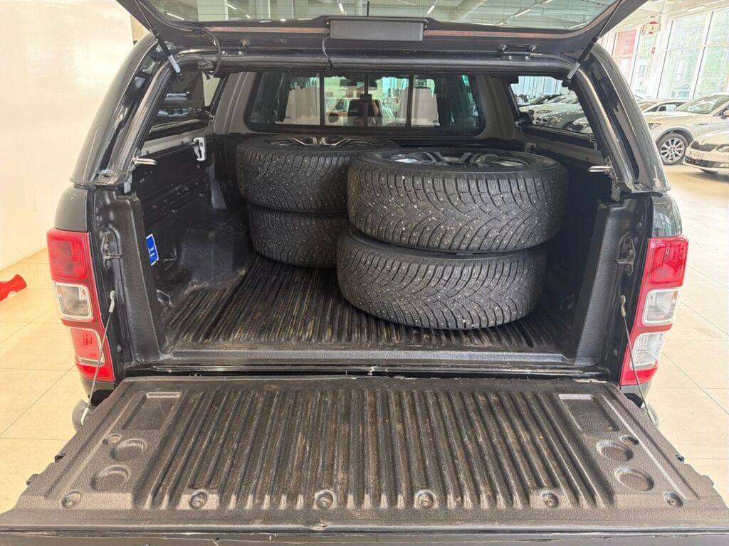 Ford Ranger 2019 Musta