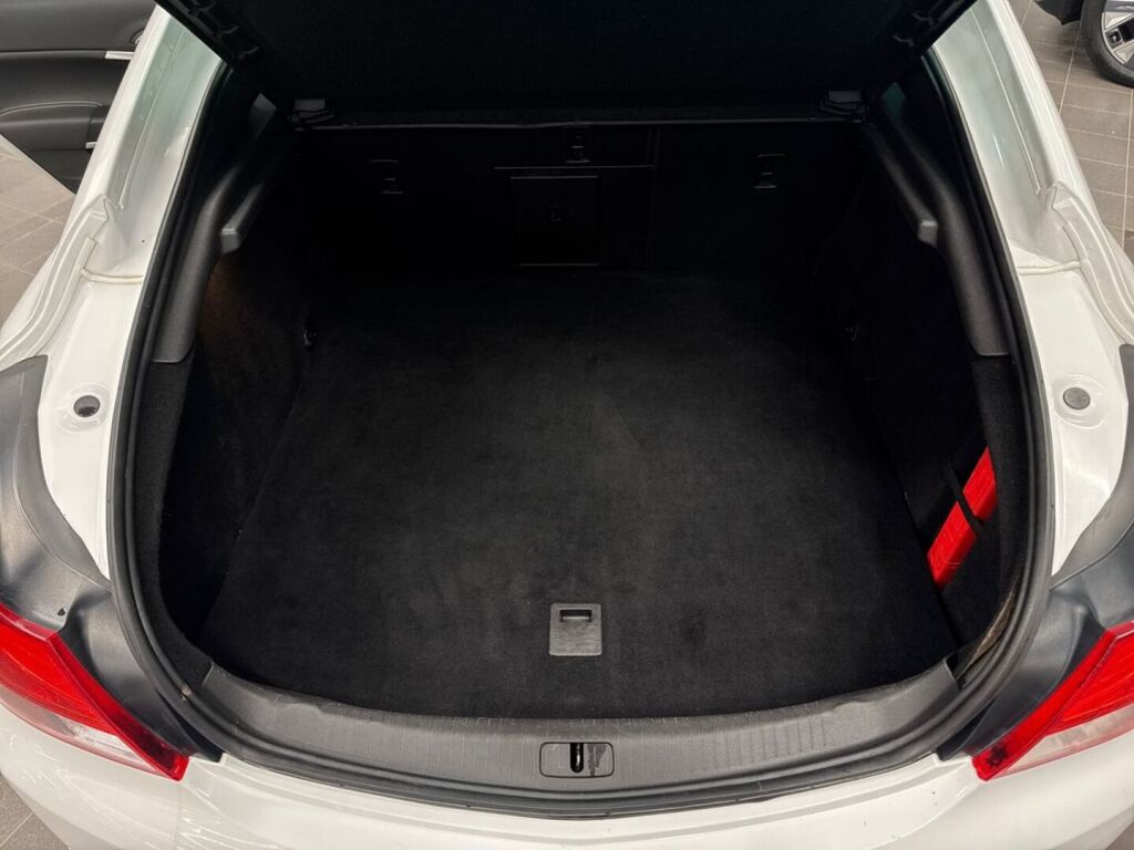 Opel Insignia 2013 Valkoinen