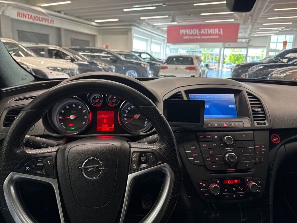 Opel Insignia 2013 Valkoinen