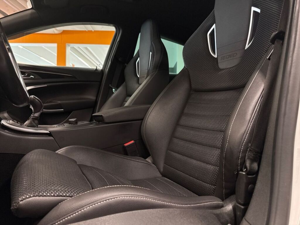 Opel Insignia 2013 Valkoinen