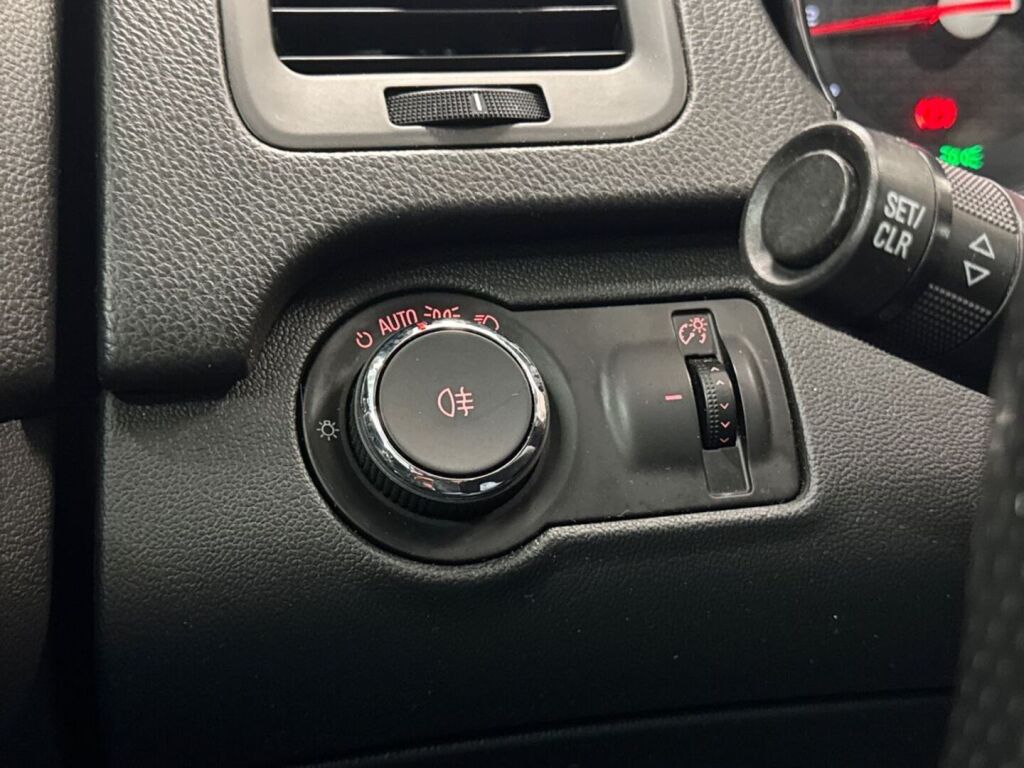 Opel Insignia 2013 Valkoinen