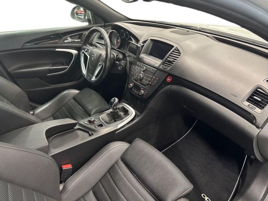 Opel Insignia 2013 Valkoinen