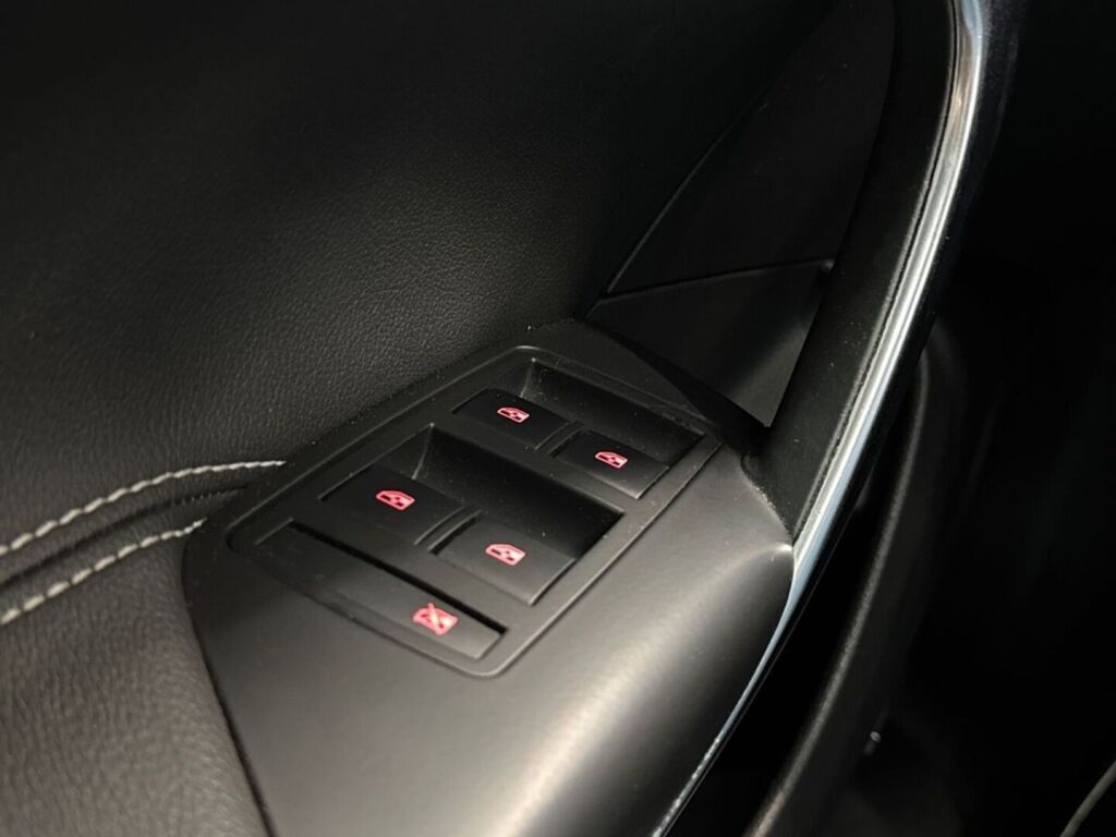 Opel Insignia 2013 Valkoinen