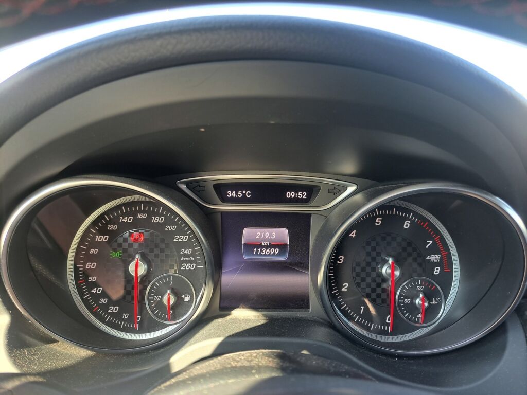 Mercedes-Benz A 2018 Musta
