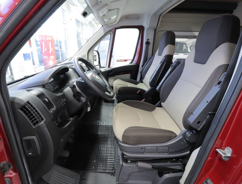 Roadcar 600 2019 Punainen