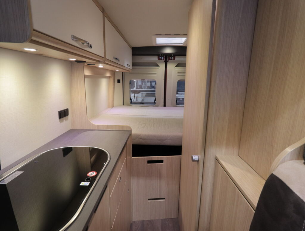 Roadcar 600 2019 Punainen