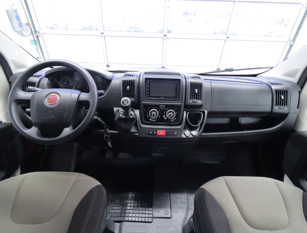 Roadcar 600 2019 Punainen