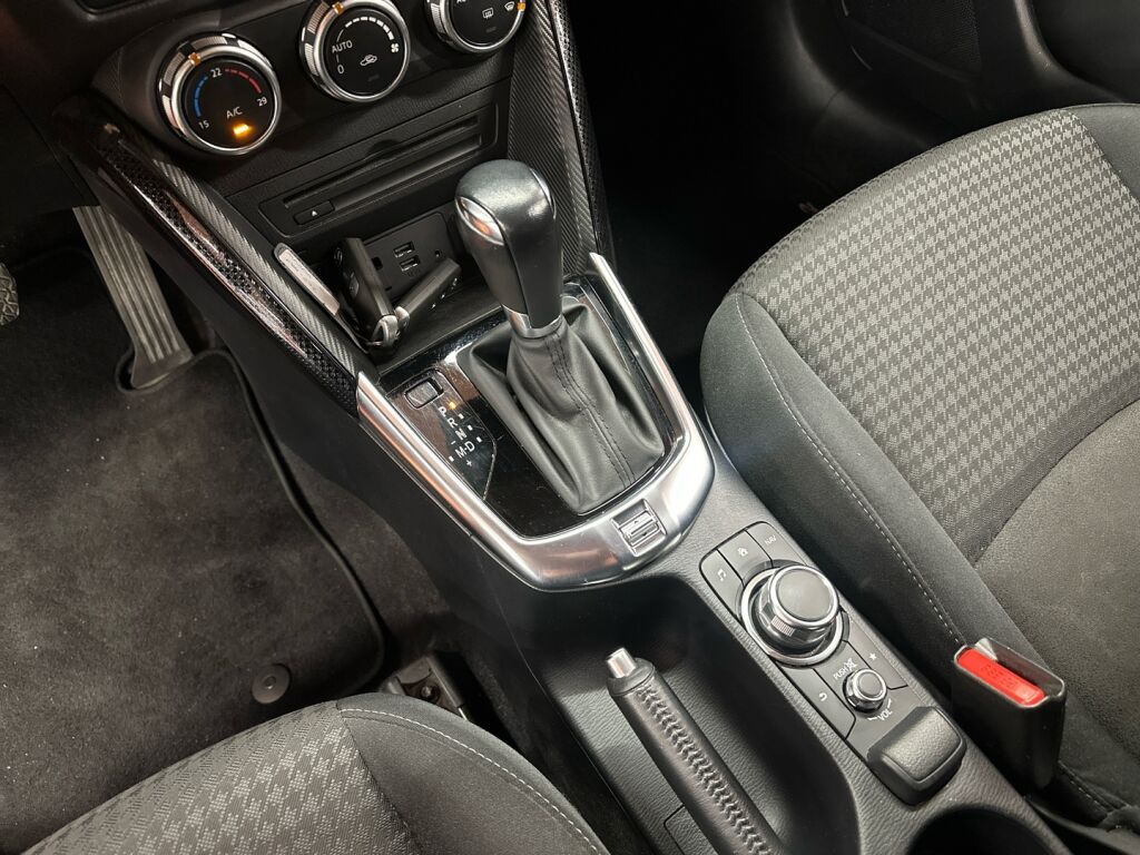 Mazda 2 2019 Punainen