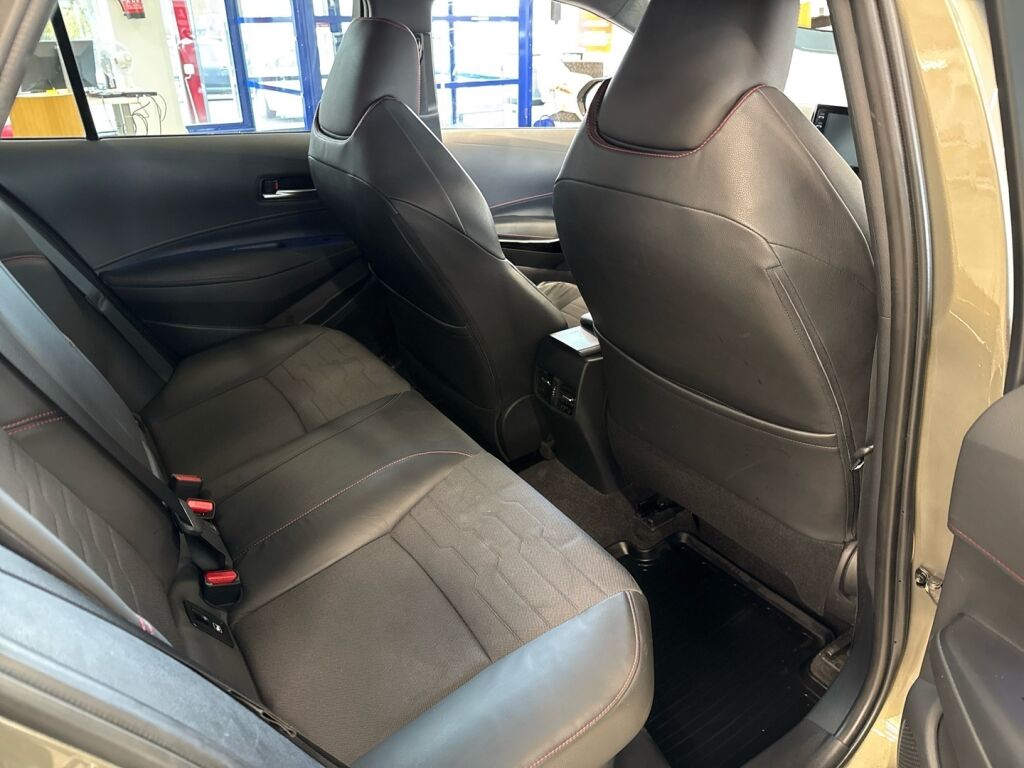 Toyota Corolla 2019 Ruskea (beige)