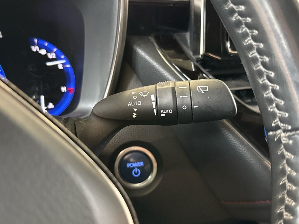 Toyota Corolla 2019 Ruskea (beige)