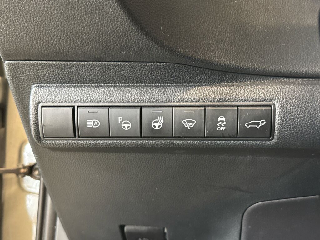 Toyota Corolla 2019 Ruskea (beige)