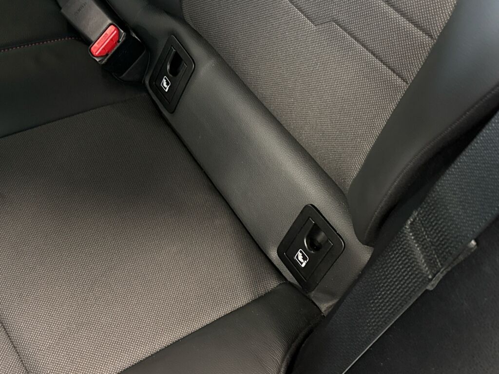 Toyota Corolla 2019 Ruskea (beige)