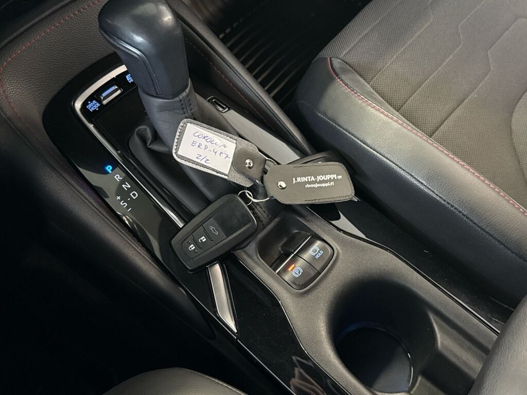 Toyota Corolla 2019 Ruskea (beige)