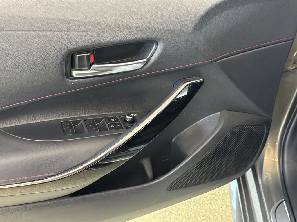 Toyota Corolla 2019 Ruskea (beige)