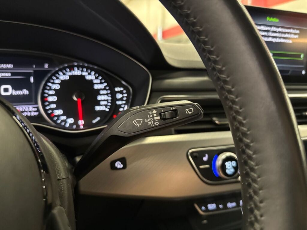 Audi A4 2019 Musta
