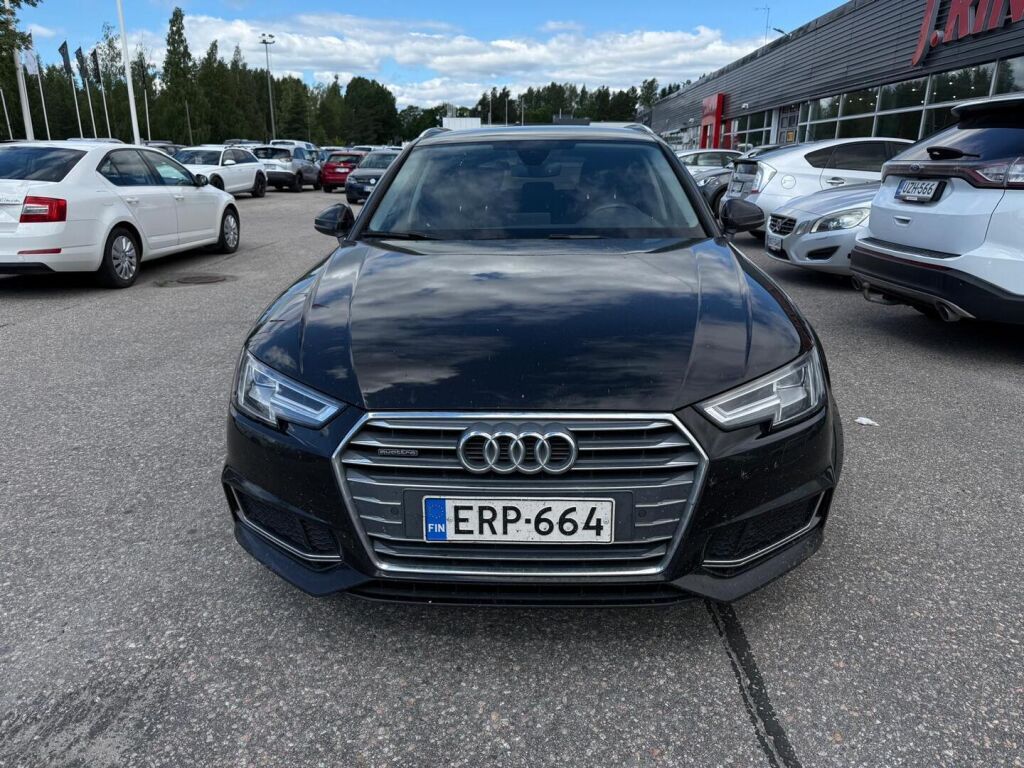 Audi A4 2019 Musta