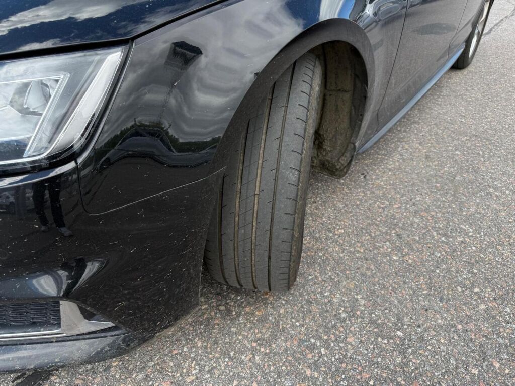 Audi A4 2019 Musta