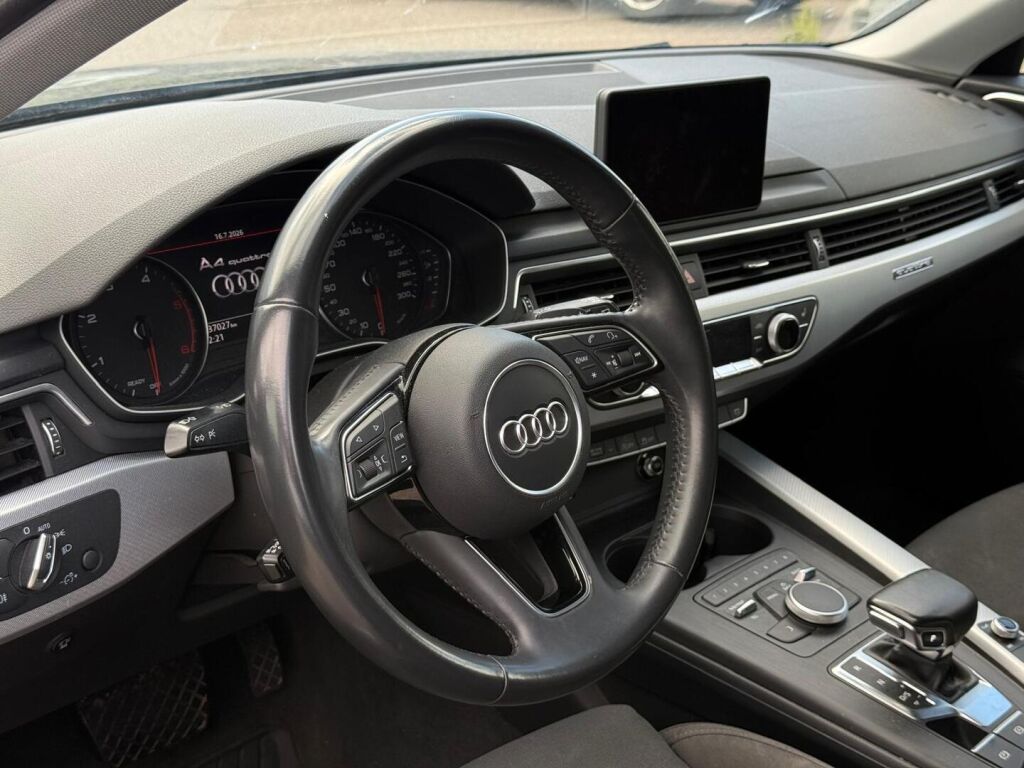 Audi A4 2019 Musta
