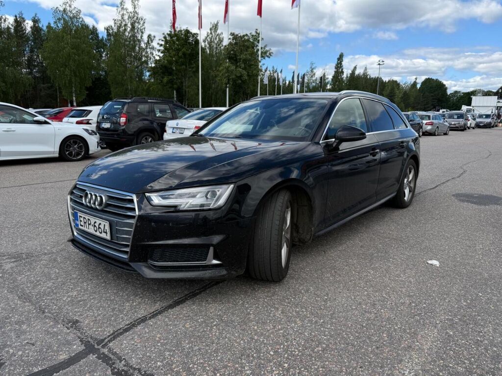 Audi A4 2019 Musta