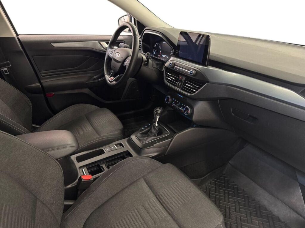 Ford Focus 2020 Valkoinen