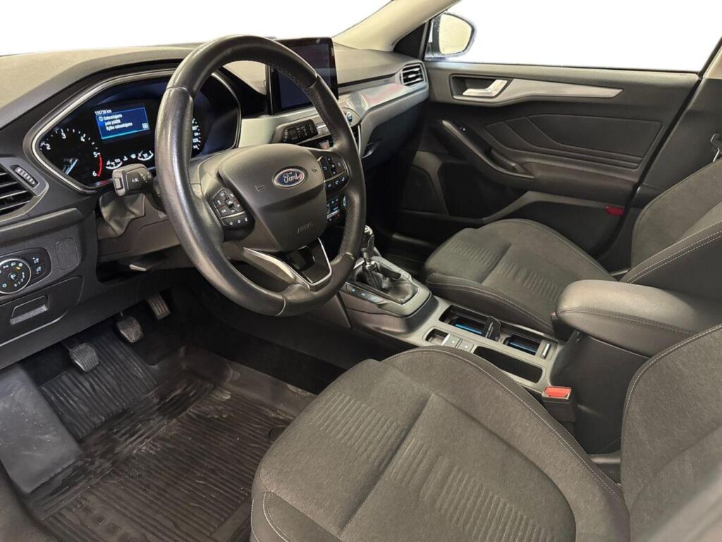 Ford Focus 2020 Valkoinen