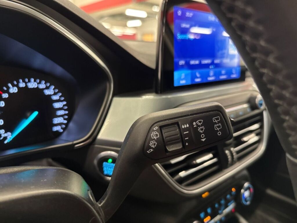 Ford Focus 2020 Valkoinen