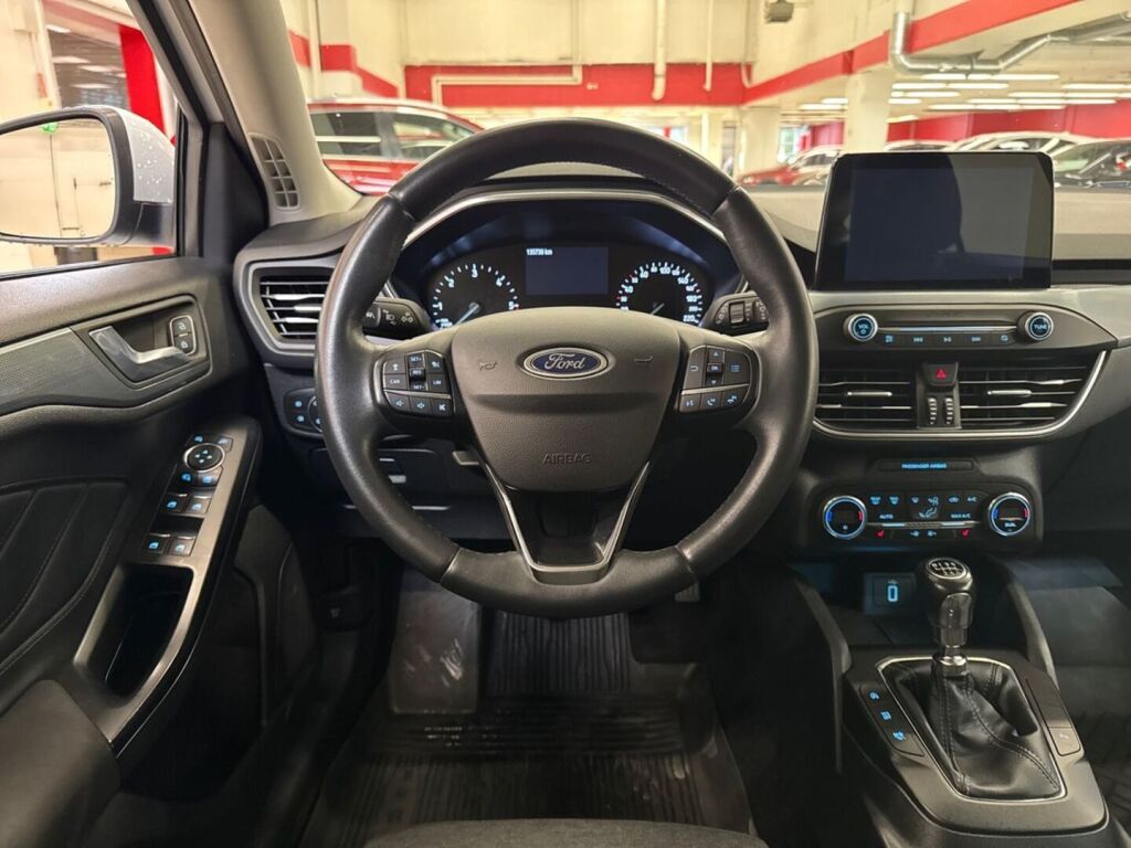 Ford Focus 2020 Valkoinen