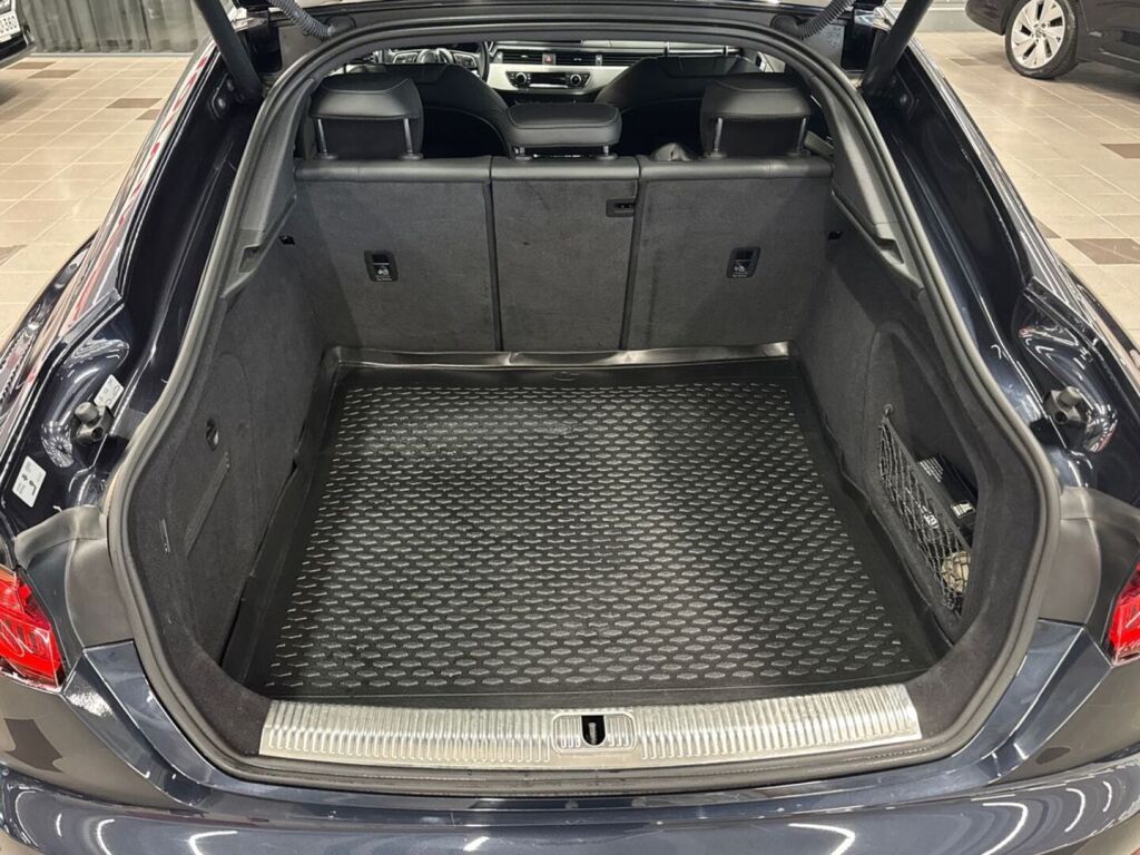 Audi A5 2017 Sininen