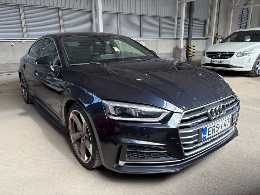 Audi A5 2017 Sininen