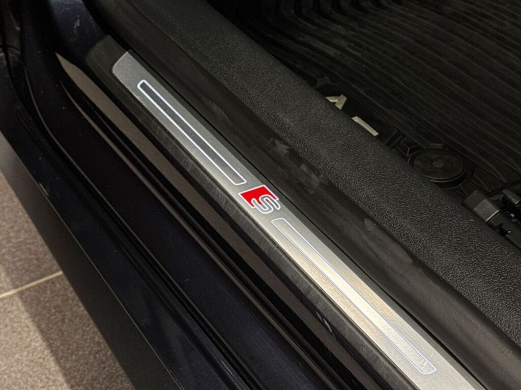 Audi A5 2017 Sininen