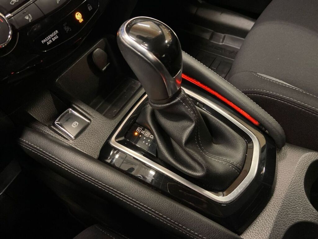Nissan Qashqai 2020 Musta