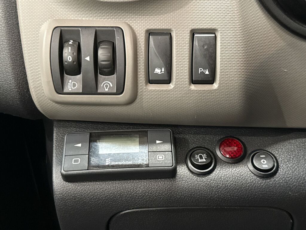 Renault Trafic 2019 Valkoinen