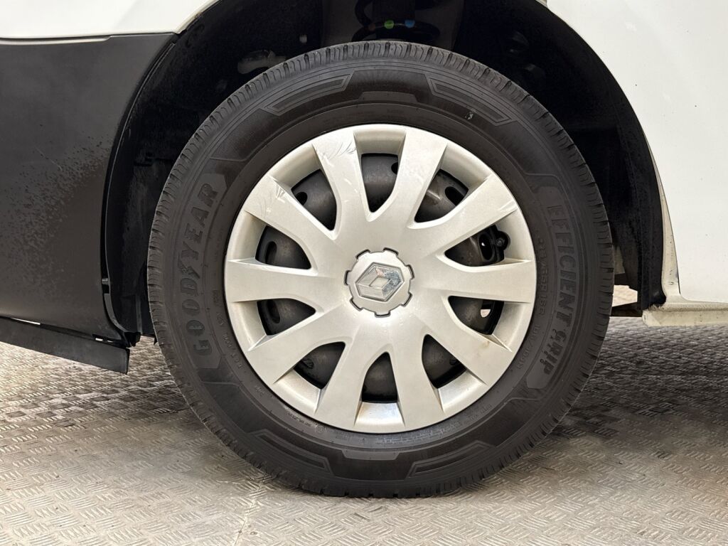 Renault Trafic 2019 Valkoinen